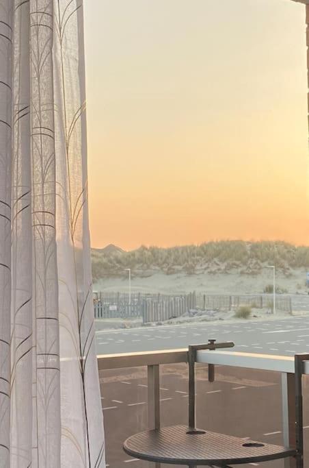 Studio Entre Mer Et Dunes Avec Balcon Vue Laterale Mer 50M Plage Pour 3 Pers Wifi Menage Compris Fort-Mahon-Plage Eksteriør billede